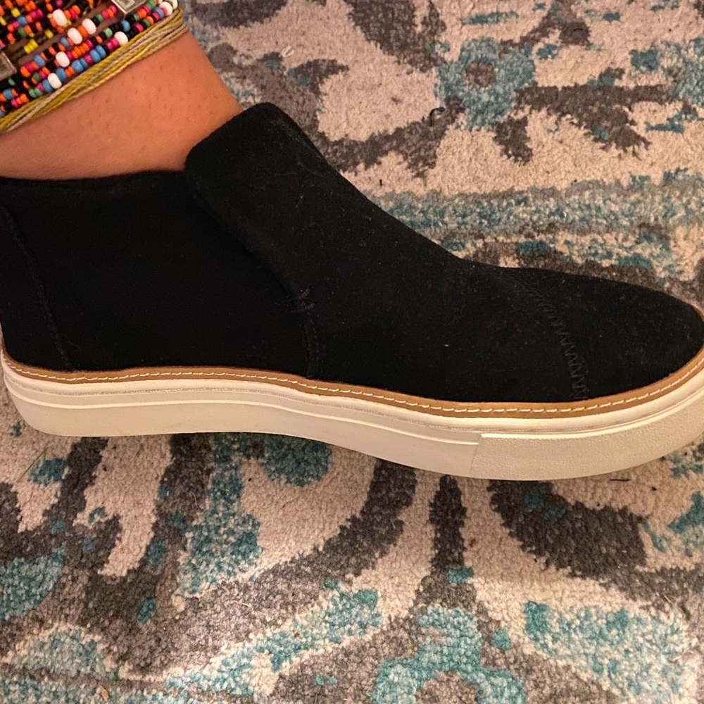 Toms Suede Sneakers